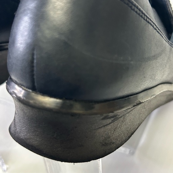 💙”Clark’s” Women’s Navy Leather Comfort Shoes💙 - Picture 9 of 16